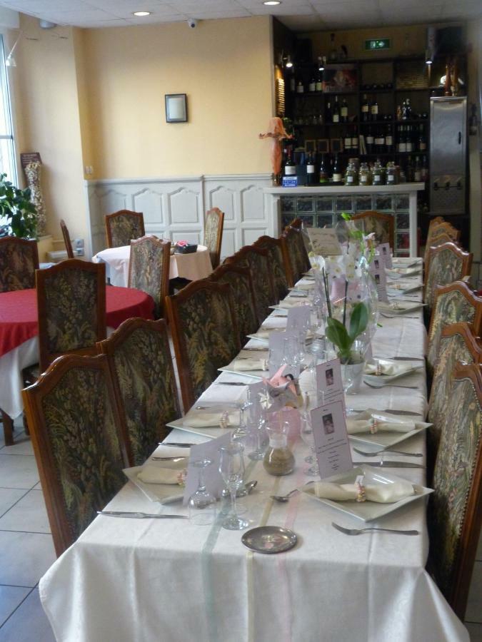 Le Lion D'Or Hotel Saint-Chély-dʼApcher Eksteriør billede