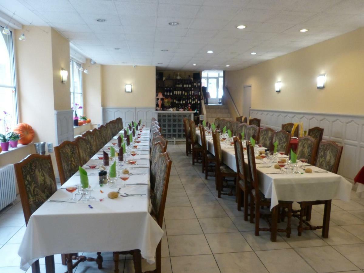 Le Lion D'Or Hotel Saint-Chély-dʼApcher Eksteriør billede